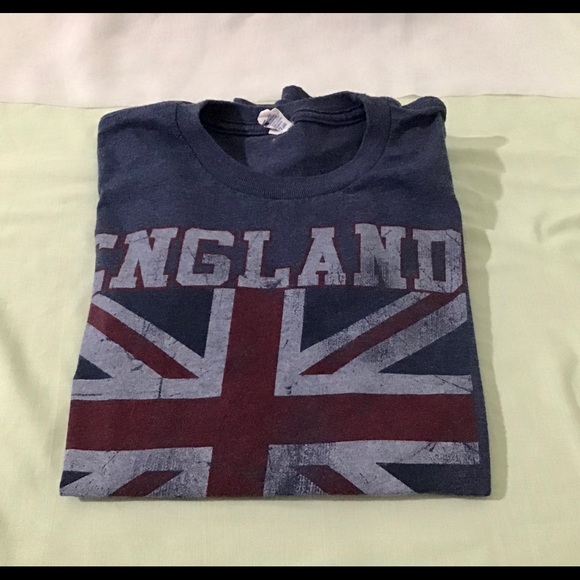 SHIRT BUNDLE!! 5 tops, tees/tank, comfy, cute, not perfect but serviceable. - Picture 13 of 16